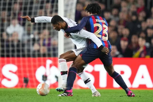Mandatory Credit: Photo by Bagu Blanco Pressinphoto Shutterstock (13770557x) Jules Kounde of FC Barcelona, Barca and Marcus Rashford of Manchester United, ManU FC Barcelona v Manchester United, UEFA Europa League, Play-off, 1st leg. Football, Spotify Camp Nou Stadium, Barcelona, Spain - 16 Feb 2023 Editorial use only FC Barcelona v Manchester United, UEFA Europa League, Play-off, 1st leg. Football, Spotify Camp Nou Stadium, Barcelona, Spain - 16 Feb 2023 Editorial use only  Copyright: xBaguxBlanco Pressinphoto Shutterstockx 13770557x