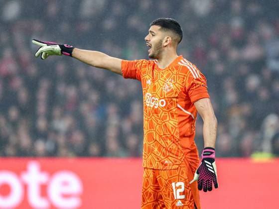 Torwart Geronimo Rulli (Ajax Amsterdam, 12) gestikuliert, Gestik, NL, Ajax Amsterdam vs FC Union Berlin, UEFA Europa League Play-Offs, Hinspiel, Spielzeit 2022 2023, 16.02.2023, NL, Ajax Amsterdam vs FC Union Berlin, UEFA Europa League Play-Offs, Hinspiel, Spielzeit 2022 2023, 16.02.2023, Foto: Eibner-Pressefoto Gabriel Boia Amsterdam Copyright: xEibner-Pressefoto GabrielxBoiax EP_EER