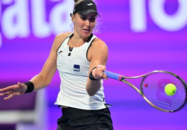 WTA, Tennis Damen Qatar TotalEnergies Open 2023 Beatriz Haddad Maia of Brazil in action during Quarterfinal match against Jessica Pegula of United States at the WTA Qatar TotalEnergies Open tennis tournament at the Khalifa International Tennis Complex in Doha, Qatar, 16 February 2023 DOHA Qatar  Copyright: xNoushadxThekkayilx originalFilename:varittyakkal-wtaqatar230216_nppMR.jpg