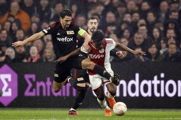 AMSTERDAM - (l-r) Rani Khedira of 1. FC Union Berlin, Mohammed Kudus of Ajax during the UEFA Europa league play-off match between Ajax Amsterdam and FC Union Berlin at Johan Cruijff ArenA on February 16, 2023 in Amsterdam, Netherlands. ANP MAURICE VAN STONE AFC Ajax Amsterdam v 1. FC Union Berlin: Knockout Round Play-Off Leg One - UEFA Europa League 2022 2023 xVIxANPxSportx xxANPxIVx 462936669 originalFilename: 462936669.jpg