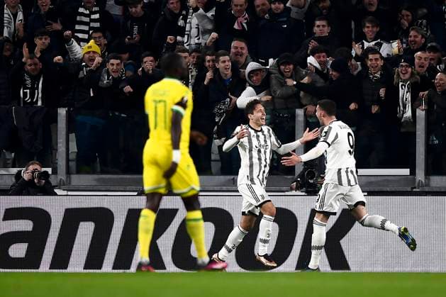 Juventus FC v FC Nantes - UEFA Europa League Dusan Vlahovic of Juventus FC celebrates with Federico Chiesa of Juventus FC after scoring a goal during the UEFA Europa League knockout round play-off leg one football match between Juventus FC and FC Nantes. Turin Italy Copyright: xNicolòxCampox