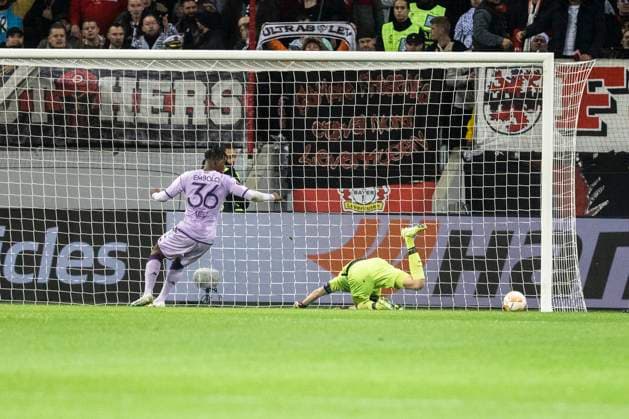 Leverkusen, Bayarena, 16.02.23: Breel Embolo of Monaco scores the 1:0 goal against goalkeeper Lukas Hradecky of Leverkusen during the championsleague match between Bayer 04 Leverkusen v. AS Monaco FC.