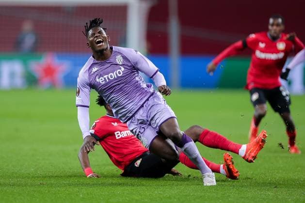 16.02.2023, Fussball, Saison 2022 2023, UEFA Europa League, UEL, Play-Off, Hinspiel, Bayer 04 Leverusen - AS Monaco, v. l. Edmond Tapsoba (Bayer 04 Leverkusen), Breel Embolo (AS Monaco), xRHR-FOTO DEx Copyright: DennisxEwert RHR-FOTOx RHR-FOTO DE