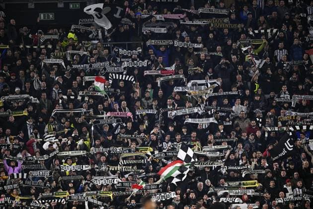 Foto Fabio Ferrari LaPresse 16 Febbraio 2023 - Torino, Italia - calcio - Juventus vs Nantes - UEFA Europa League - Spareggi andata - Juventus Stadium. Nella foto: tifosi Juventus February 16, 2023 Turin, Italy - sport, calcio - Juventus vs Nantes - UEFA Europa League - Play off -1st leg- Juventus Stadium. Juventus supporters  Copyright: xFabioxFerrari LaPressex
