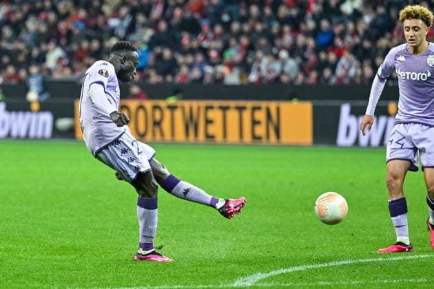 GER, Europa League, Bayer Leverkusen vs. AS Monaco 16.02.2023, BayArena , Leverkusen , GER, Europa League, Bayer Leverkusen vs. AS Monaco im Bild picture shows Krepin Diatta (AS Monaco 27) schießt das Tor zum 2:2.