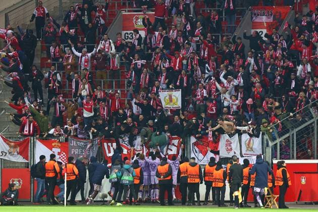 AS Monaco feiert das Tor zum 2:3. Bayer 04 Leverkusen vs. AS Monaco, Fussball, UEFA Europa League, K.O Round Play-Off Hinspiel, Spielzeit 2022 2023, 16.02.2023 Leverkusen Nordrhein-Westfalen Deutschland