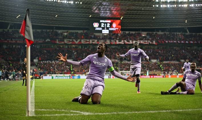 16.02.2023, Fussball UEFA Europa League 2022 2023, K.-o.-Runden-Play-off, Bayer 04 Leverkusen - AS Monaco, in der BayArena Leverkusen. Jubel Torschütze Axel Disasi (AS Monaco) zum Tor zum 2:3