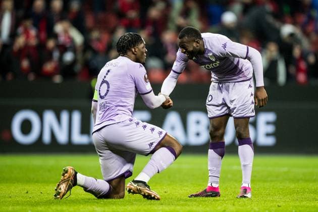 UEFA Europa League Play-off, Bayer 04 Leverkusen - AS Monaco; 16.02.2023 Axel Disasi (AS Monaco, 6) und Youssouf Fofana (AS Monaco, 19) feiern den Sieg UEFA Europa League Play-off, Bayer 04 Leverkusen - AS Monaco, Leverkusen, BayArena Copyright: xBEAUTIFULxSPORTS Wunderlx