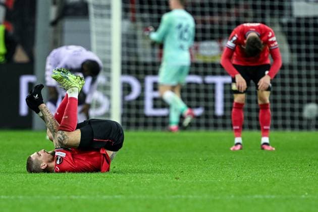GER, Europa League, Bayer Leverkusen vs. AS Monaco 16.02.2023, BayArena , Leverkusen , GER, Europa League, Bayer Leverkusen vs. AS Monaco im Bild picture shows Schlusspfiff. Spielende. Endstand Robert Andrich (Bayer Leverkusen 8) ist enttäuscht.