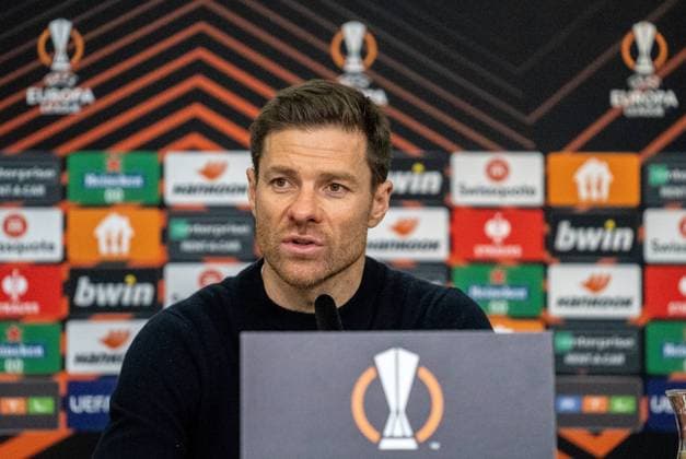 Sport Bilder des Tages 16.02.2023, GER, Fußball, Herren, UEFA, Fußball Europa League, Play-off, Saison 2022 2023, TSV Bayer 04 Leverkusen - AS Monaco (2:3) Trainer Xabi Alonso (TSV Bayer 04 Leverkusen) bei der Pressekonferenz nach dem Spiel Leverkusen BayArena Nordrhein-Westfalen Deutschland