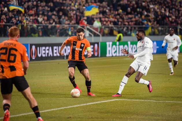 February 16, 2023, Warsaw, Poland: Taras Stepanenko (C) of Shakhtar in action during the UEFA Europa League 2022 23 1st leg play-off round football match between Shakhtar Donetsk and FC Stade Rennais at Marshal Jozef Pilsudski Municipal Stadium of Legia Warsaw. .Final score: Shakhtar Donetsk 2:1 Rennes. Warsaw Poland - ZUMAs197 20230216_zaa_s197_689 Copyright: xAttilaxHusejnowx