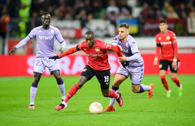 v.l. Krepin DIATTA (Monaco), Moussa DIABY (LEV), Ruben AGUILAR (Monaco) Aktion, Zweikampf, Fussball Europa League, K.-o. Runde - Play-off Hinspiel, Bayer 04 Leverkusen (LEV) - AS Monaco, am 16.02.2023 in Leverkusen Deutschland. UEFA regulations prohibit any use of photographs as image sequences and or quasi-video Â