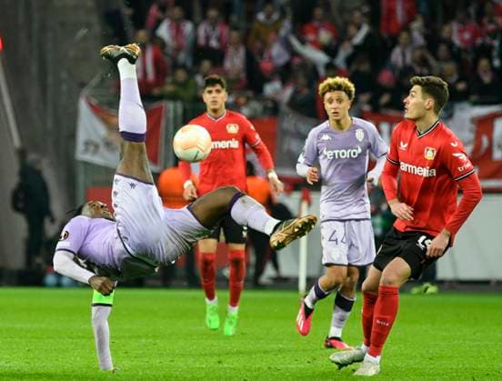 BayArena Leverkusen, 16.2.2023, Fussball: UEFA Europa League Saison 2022 23, Play-off Runde, Bayer 04 Leverkusen (B04) vs. AS Monaco (ASM) Axel Disasi (ASM), Patrik Schick (B04) UEFA REGULATIONS PROHIBIT ANY USE OF PHOTOGRAPHS AS IMAGE SEQUENCES AND OR QUASI-VIDEO