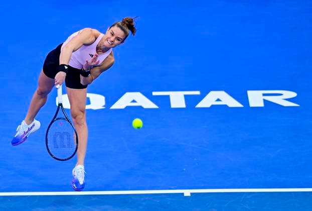WTA, Tennis Damen Qatar TotalEnergies Open 2023 Maria Sakkari of Greece in action during Semifinal match against Jessica Pegula of United States at the WTA Qatar TotalEnergies Open tennis tournament at the Khalifa International Tennis Complex in Doha, Qatar, 17 February 2023 DOHA Qatar  Copyright: xNoushadxThekkayilx originalFilename:varittyakkal-wtaqatar230213_npyKl.jpg