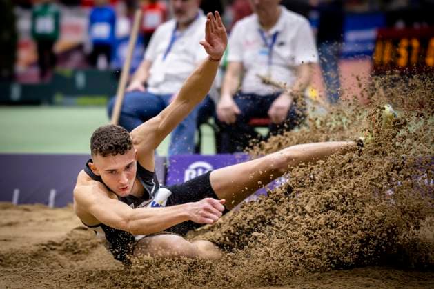 Sport Themen der Woche KW07 Deutsche Leichtathletik-Hallenmeisterschaften; Dortmund, 19.02.2023 Deutscher Hallenmeistzer im Weitsprung: Simon Batz (MTG Mannheim); Deutsche Leichtathletik-Hallenmeisterschaften am 19.02.2023 in der Helmut-Koernig-Halle in Dortmund. *** German Athletics Indoor Championships Dortmund, 19 02 2023 German Indoor Champion in Long Jump Simon Batz MTG Mannheim German Athletics Indoor Championships on 19 02 2023 at Helmut Koernig Hall in Dortmund, Germany Copyright: xBEAUTIFULxSPORTS AxelxKohringx