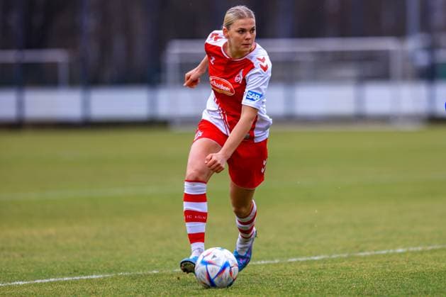 2. Frauen Bundesliga 2022-2023, 1. FC Köln U20 - FC Carl Zeiss Jena Julia Schiffarth (FC U20, 11) Köln RheinEnergie Sportpark, Kunstrasen Nordrhein-Westfalen Deutschland
