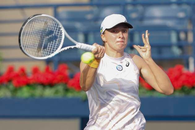 Iga Swiatek Tennis - Dubai Tennis Championships 2023 - WTA, Tennis Damen - Dubai Duty Free Tennis Stadium - Dubai - - United Arab Emirates - 22 February 2023. Copyright: xJuergenxHasenkopfx
