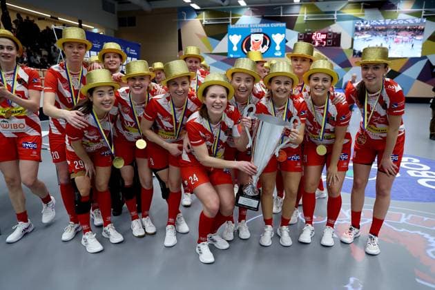 Sport Themen der Woche KW08 230222 Pixbo jublar efter vunnit guld i innebandymatchen i Svenska Cupens damfinal mellan Pixbo och Thorengruppen den 22 februari 2023 i Mölnlycke. *** 230222 Pixbo celebrates after winning gold in the floorball match in the Swedish Cup womens final between Pixbo and Thorengruppen on February 22, 2023 in Mölnlycke,  Copyright: PERxWIKLUND BB230222PW075