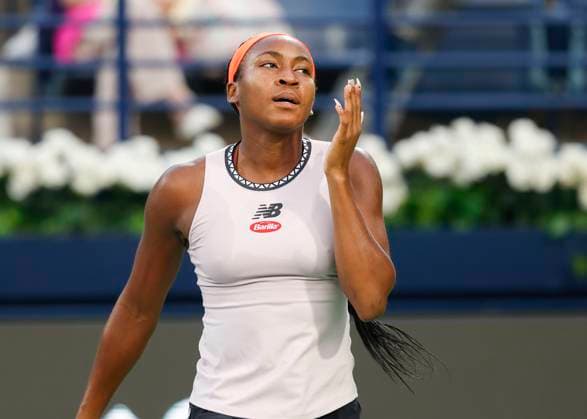 Coco Gauff reagiert veraergert,Aerger enttaeuscht,Enttaeuschung,Emotion Tennis - Dubai Tennis Championships 2023 - WTA, Tennis Damen - Dubai Duty Free Tennis Stadium - Dubai - - United Arab Emirates - 23 February 2023. Copyright: xJuergenxHasenkopfx
