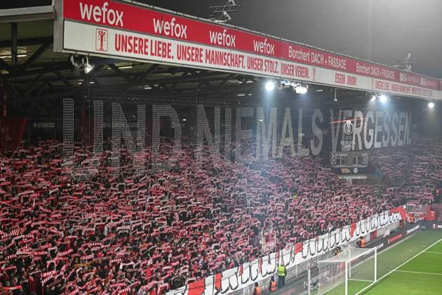 Fussball, Herren, Saison 2022 2023, Europa League, (Play-Offs zum Achtelfinale, Rückspiel), 1. FC Union Berlin - Ajax Amsterdam, Die Fans des 1. FC Union Berlin , 23.02. 2022, Copyright: xMatthiasxKochx