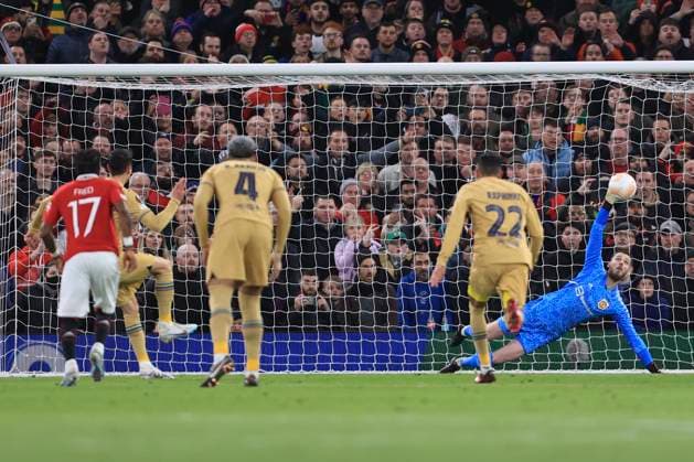 Football - UEFA Europa League - Round of 32 (2nd Leg) - Manchester United, ManU v FC Barcelona, Barca 23rd February 2023 - UEFA Europa League - Round of 32 (2nd Leg) - Manchester United v FC Barcelona - Manchester United goalkeeper David de Gea gets a hand to a penalty from Robert Lewandowski of Barcelona but concedes his side s first goal - Photo: Simon Stacpoole Offside. Manchester UK Copyright: xSimonxStacpoolexOffside