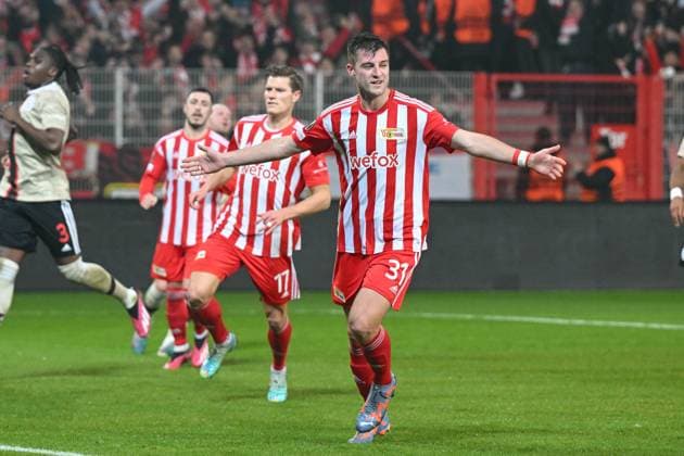 Fussball, Herren, Saison 2022 2023, Europa League, (Play-Offs zum Achtelfinale, Rückspiel), 1. FC Union Berlin - Ajax Amsterdam, Robin Knoche (1. FC Union Berlin) Torjubel, jubelt nach seinem Treffer zum 1:0 , 23.02. 2022, Copyright: xMatthiasxKochx