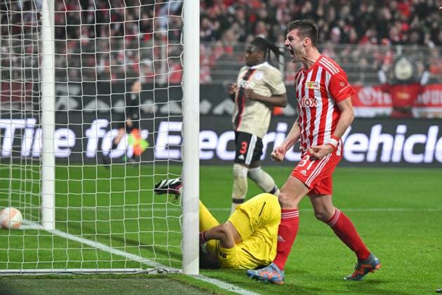Fussball, Herren, Saison 2022 2023, Europa League, (Play-Offs zum Achtelfinale, Rückspiel), 1. FC Union Berlin - Ajax Amsterdam, Robin Knoche (1. FC Union Berlin) Torjubel, jubelt nach seinem Treffer zum 1:0 , 23.02. 2022, Copyright: xMatthiasxKochx
