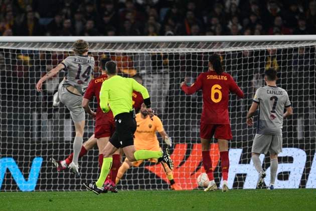 Foto Fabrizio Corradetti LaPresse 23 Febbraio 2023 - Roma, Italia - calcio - Roma vs Salisburgo - Uefa Europa League 2022 2023 - Stadio Olimpico. Nella foto: occasione Maurits Kjaergaard (FC Salzburg) Foto Fabrizio Corradetti LaPresse February 23, 2023 Rome, Italy - sport, soccer - Roma vs Salzburg - Uefa Europe League 2022 2023 - Olimpic Stadium. In the pic:  Copyright: xFabrizioxCorradetti LaPressex
