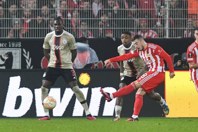 Fussball, Herren, Saison 2022 2023, Europa League, (Play-Offs zum Achtelfinale, Rückspiel), 1. FC Union Berlin - Ajax Amsterdam, Josip Juranovic (1. FC Union Berlin), rechts erzielt das Tor zum 2:0 , 23.02. 2022, Copyright: xMatthiasxKochx