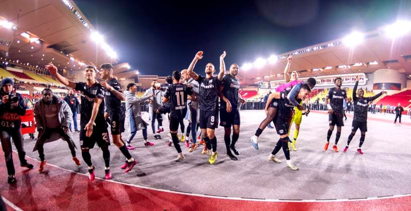23.02.2023, Fussball UEFA Europa League 2022 2023, K.-o.-Runden-Play-off Rückspiel, AS Monaco - Bayer 04 Leverkusen - AS Monaco, Stade Louis II in Monaco. Jubel nach dem Sieg beim Elfmeterschiessen bei den Leverkusenern,