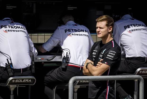 BAHRAIN - Mick Schumacher (Mercedes reserve driver) during the second day of testing at the Bahrain International Circuit ahead of the start of the Formula 1 season. ANP SEM VAN DER WAL Formula 1 Winter Testing 2023 xVIxANPxSportx xxANPxIVx 463493554 originalFilename: 463493554.jpg