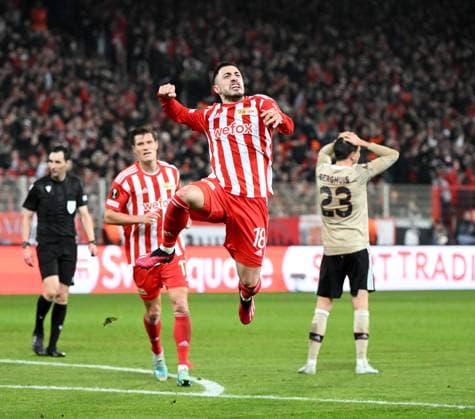 Fussball, Herren, Saison 2022 2023, Europa League, (Play-Offs zum Achtelfinale, Rückspiel), 1. FC Union Berlin - Ajax Amsterdam (3:1), v. l. Kevin Behrens (1. FC Union Berlin), Josip Juranovic (1. FC Union Berlin), Steven Berghuis (Ajax Amsterdam), Jubel nach Tor zum 2:0, 23.02. 2022, Copyright: xMatthiasxKochx
