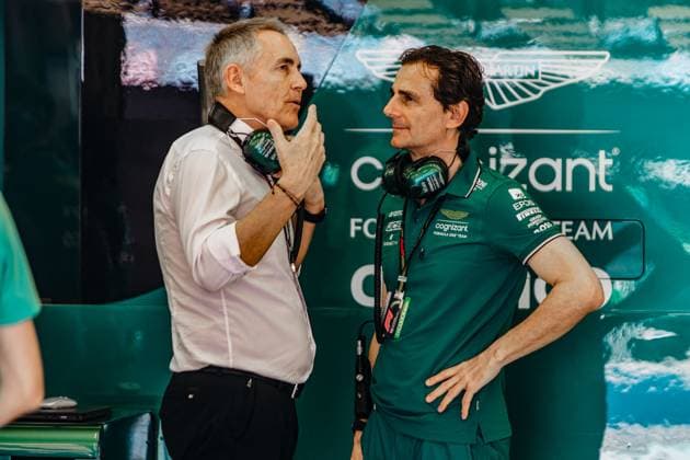Formel 1 Pre Season Tests Bahrain. Freitag, 24.02.2023 Martin Whitmarsch, Pedro de la Rosa Aston Martin Formula One Team; Formel 1 Pre Season Tests Bahrain. Freitag, 24.02.2023 Copyright: xBEAUTIFULxSPORTS Erlhofx