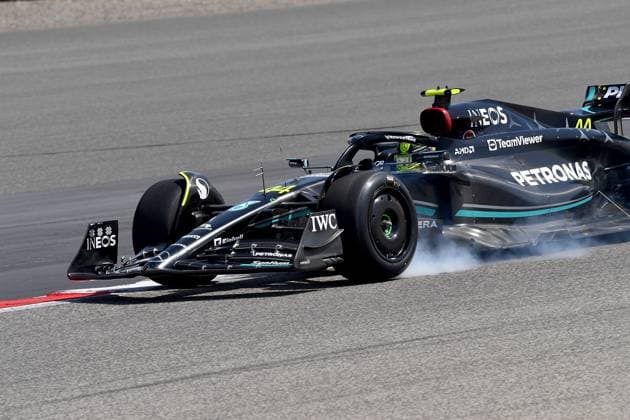 24.02.2023, Bahrain International Circuit, Sakhir, Formel 1 Testfahrten in Bahrain 2023 , im Bild Lewis Hamilton (GBR), Mercedes-AMG Petronas Formula One Team Sakhir Bahrain International Circuit Bahrain