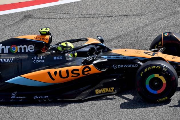 24.02.2023, Bahrain International Circuit, Sakhir, Formel 1 Testfahrten in Bahrain 2023 , im Bild Lando Norris (GBR), McLaren F1 Team Sakhir Bahrain International Circuit Bahrain