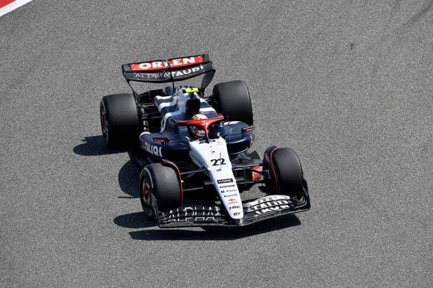 24.02.2023, Bahrain International Circuit, Sakhir, Formel 1 Testfahrten in Bahrain 2023 , im Bild Yuki Tsunoda (JPN), Scuderia AlphaTauri Sakhir Bahrain International Circuit Bahrain