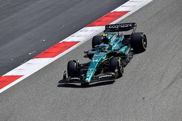 24.02.2023, Bahrain International Circuit, Sakhir, Formel 1 Testfahrten in Bahrain 2023 , im Bild Fernando Alonso (ESP), Aston Martin Aramco Cognizant Formula One Team Sakhir Bahrain International Circuit Bahrain