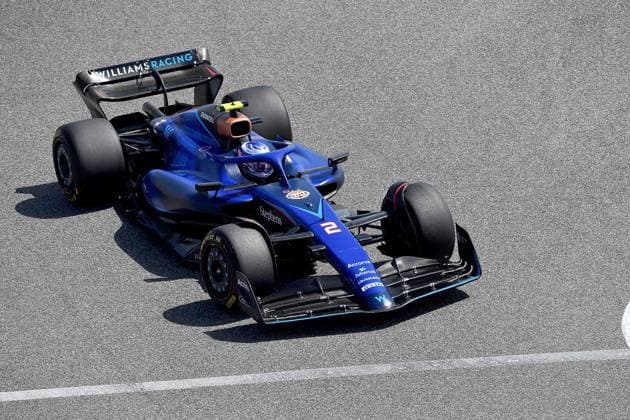 24.02.2023, Bahrain International Circuit, Sakhir, Formel 1 Testfahrten in Bahrain 2023 , im Bild Logan Sargeant (USA), Williams Racing Sakhir Bahrain International Circuit Bahrain