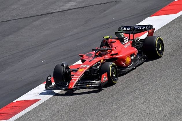 24.02.2023, Bahrain International Circuit, Sakhir, Formel 1 Testfahrten in Bahrain 2023 , im Bild Carlos Sainz Jr. (ESP), Scuderia Ferrari Sakhir Bahrain International Circuit Bahrain
