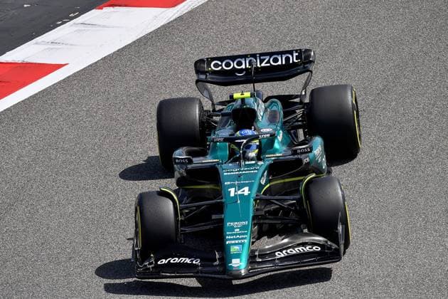 24.02.2023, Bahrain International Circuit, Sakhir, Formel 1 Testfahrten in Bahrain 2023 , im Bild Fernando Alonso (ESP), Aston Martin Aramco Cognizant Formula One Team Sakhir Bahrain International Circuit Bahrain