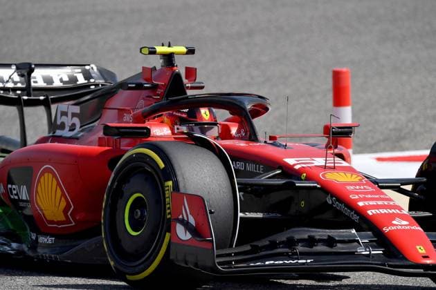 24.02.2023, Bahrain International Circuit, Sakhir, Formel 1 Testfahrten in Bahrain 2023 , im Bild Carlos Sainz Jr. (ESP), Scuderia Ferrari Sakhir Bahrain International Circuit Bahrain