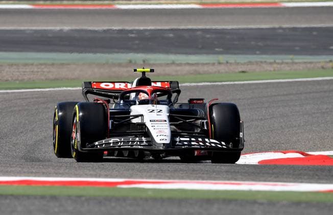 24.02.2023, Bahrain International Circuit, Sakhir, Formel 1 Testfahrten in Bahrain 2023 , im Bild Yuki Tsunoda (JPN), Scuderia AlphaTauri Sakhir Bahrain International Circuit Bahrain