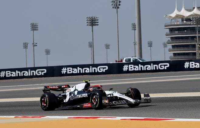 24.02.2023, Bahrain International Circuit, Sakhir, Formel 1 Testfahrten in Bahrain 2023 , im Bild Yuki Tsunoda (JPN), Scuderia AlphaTauri Sakhir Bahrain International Circuit Bahrain