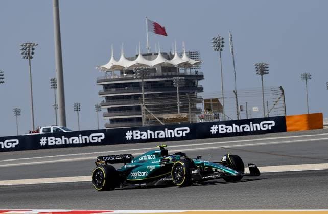 24.02.2023, Bahrain International Circuit, Sakhir, Formel 1 Testfahrten in Bahrain 2023 , im Bild Fernando Alonso (ESP), Aston Martin Aramco Cognizant Formula One Team Sakhir Bahrain International Circuit Bahrain