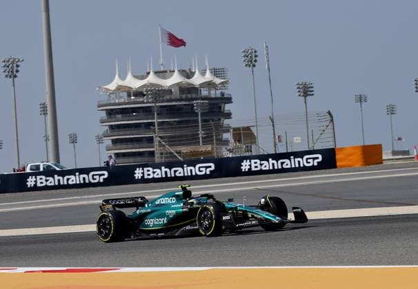 24.02.2023, Bahrain International Circuit, Sakhir, Formel 1 Testfahrten in Bahrain 2023 , im Bild Fernando Alonso (ESP), Aston Martin Aramco Cognizant Formula One Team Sakhir Bahrain International Circuit Bahrain