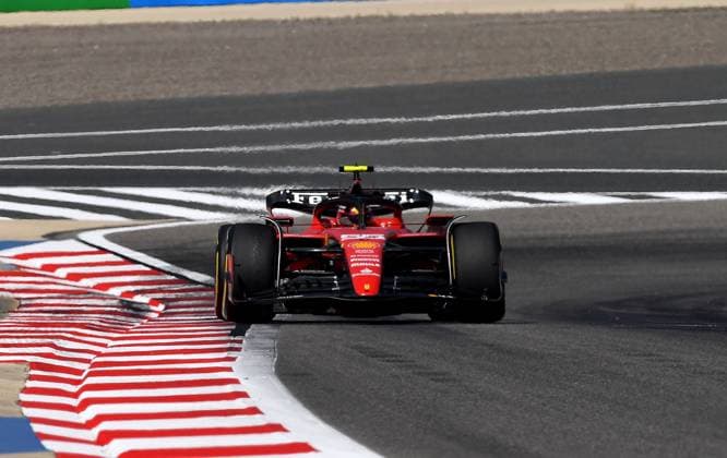 24.02.2023, Bahrain International Circuit, Sakhir, Formel 1 Testfahrten in Bahrain 2023 , im Bild Carlos Sainz Jr. (ESP), Scuderia Ferrari Sakhir Bahrain International Circuit Bahrain