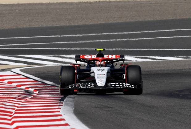 24.02.2023, Bahrain International Circuit, Sakhir, Formel 1 Testfahrten in Bahrain 2023 , im Bild Yuki Tsunoda (JPN), Scuderia AlphaTauri Sakhir Bahrain International Circuit Bahrain