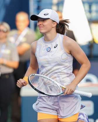 Iga Swiatek Tennis - Dubai Tennis Championships 2023 - WTA, Tennis Damen - Dubai Duty Free Tennis Stadium - Dubai - - United Arab Emirates - 24 February 2023. Copyright: xJuergenxHasenkopfx