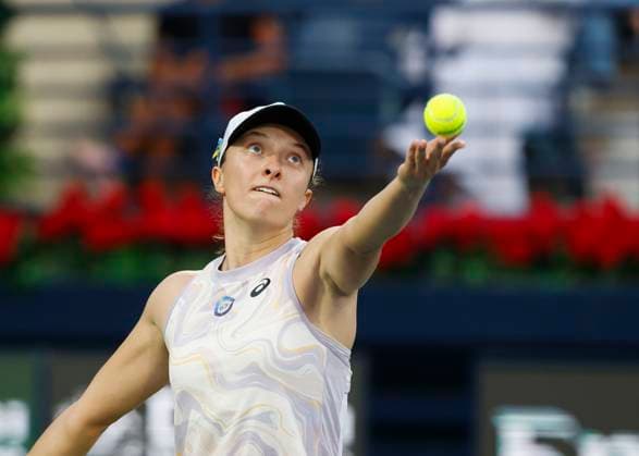 Iga Swiatek Tennis - Dubai Tennis Championships 2023 - WTA, Tennis Damen - Dubai Duty Free Tennis Stadium - Dubai - - United Arab Emirates - 24 February 2023. Copyright: xJuergenxHasenkopfx