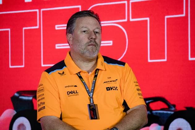 Formel 1 Pre Season Tests Bahrain. Freitag, 24.02.2023 Zak Brown, McLaren F1 Team; Formel 1 Pre Season Tests Bahrain. Freitag, 24.02.2023 Copyright: xBEAUTIFULxSPORTS Erlhofx